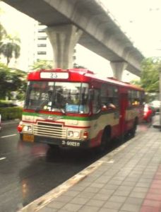 バンコクの市内バス